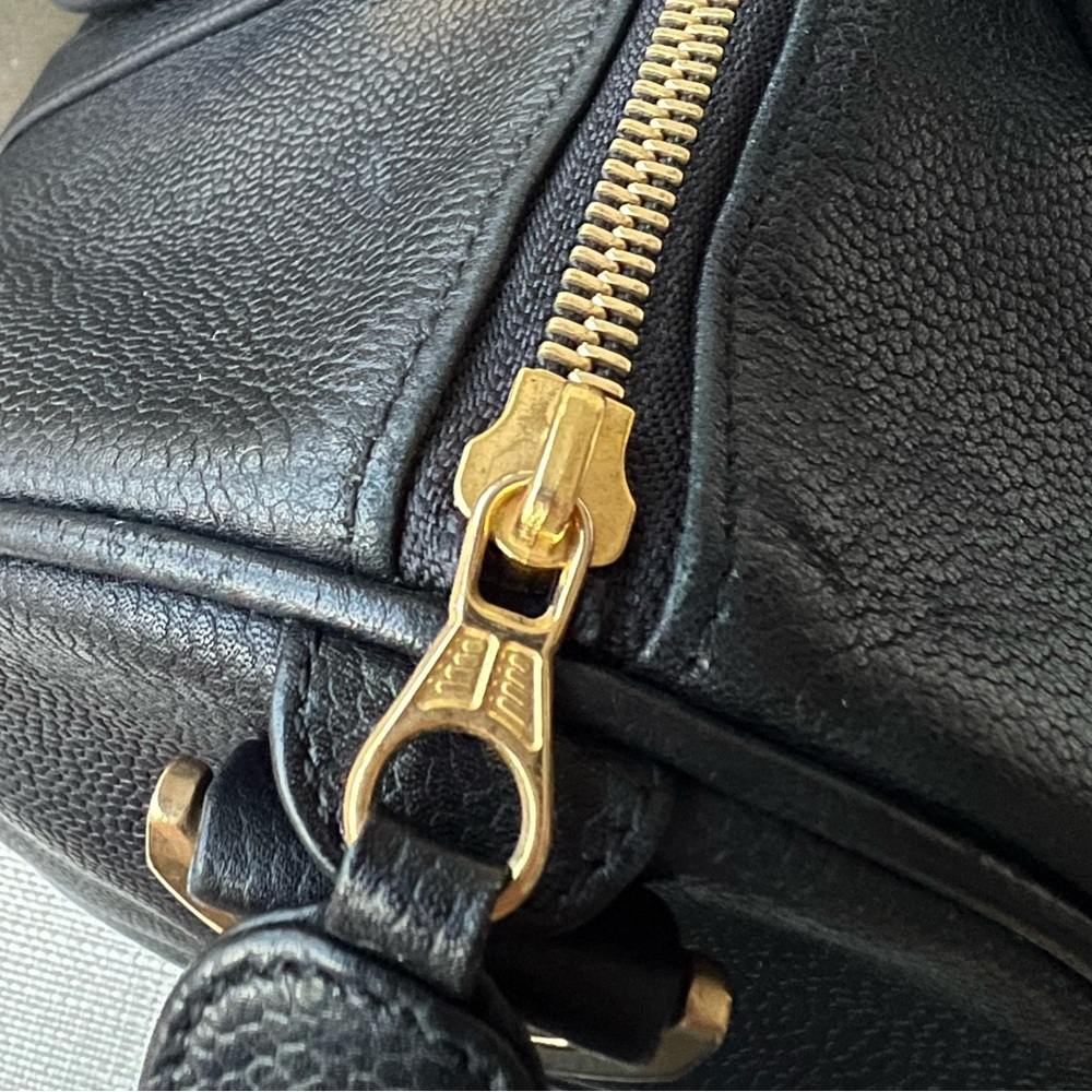 Authentic Vintage Chanel Caviar Boston bag - Picture 7 of 17
